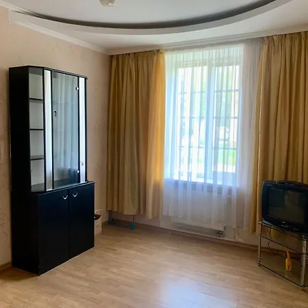 Appartement 3-кімнатна завжди є світло біля моря і обласної лікарні, 6 спальних місць *