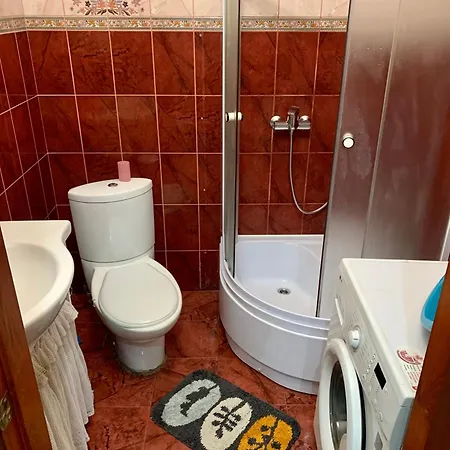 3-кімнатна біля моря і обласної лікарні, 6 спальних місць